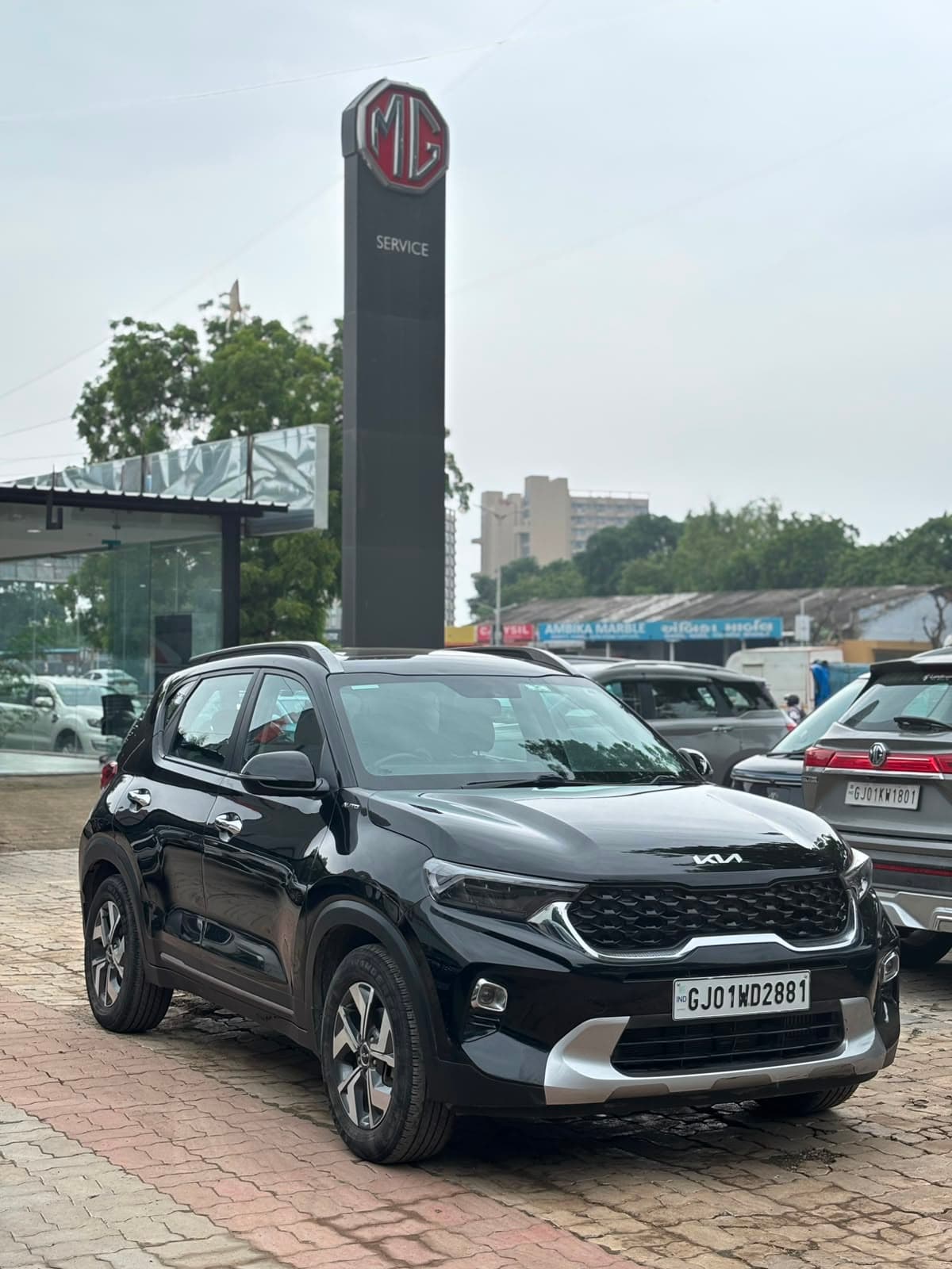 Kia sonet htx diesel thumbnail 2