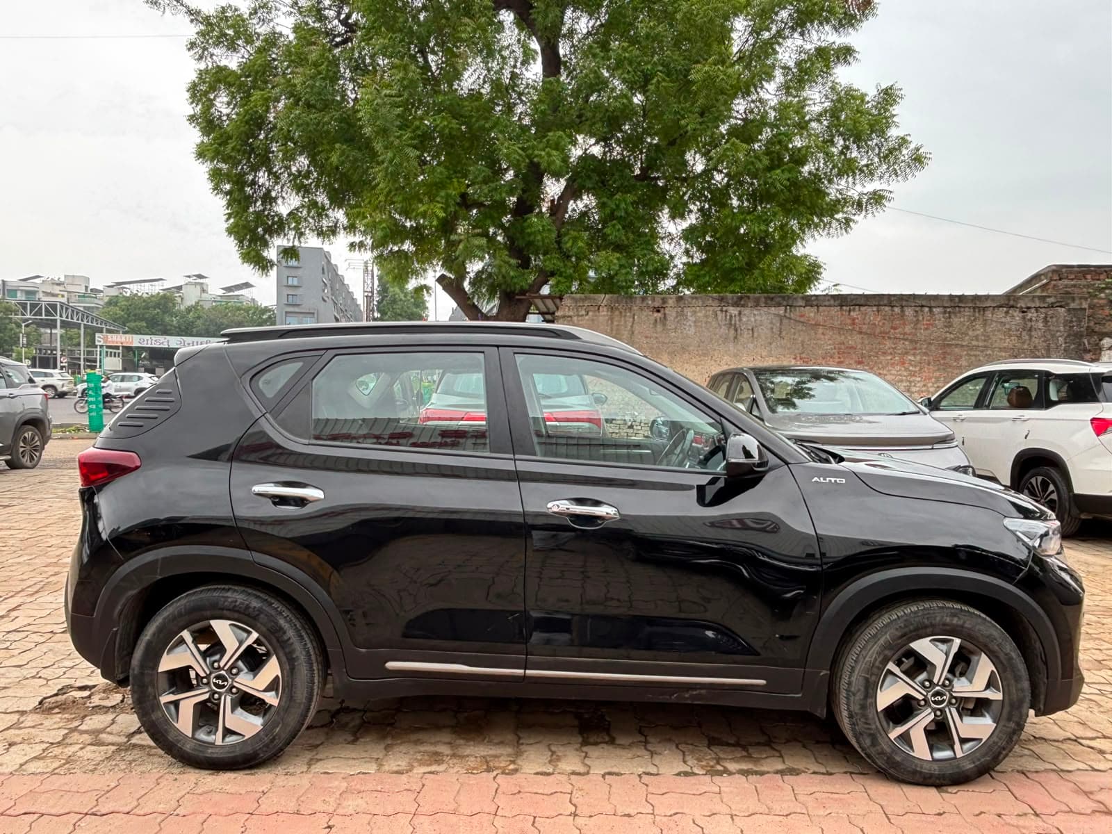 Kia sonet htx diesel thumbnail 5